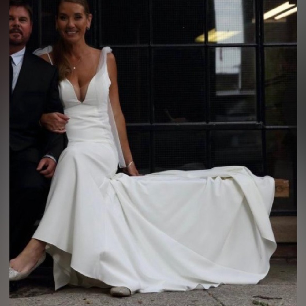 EUC MADE WITH LOVE Hendrix wedding gown professional hand dry cleaned ivory - Picture 12 of 13